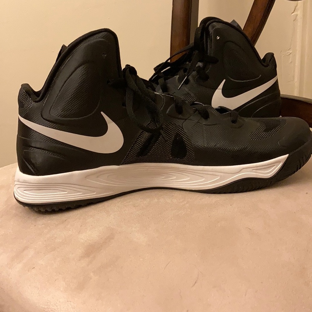 SOLD!⚜️Nike Hyperfuse TB Zoom Mens Sneakers! - Picture 5 of 10